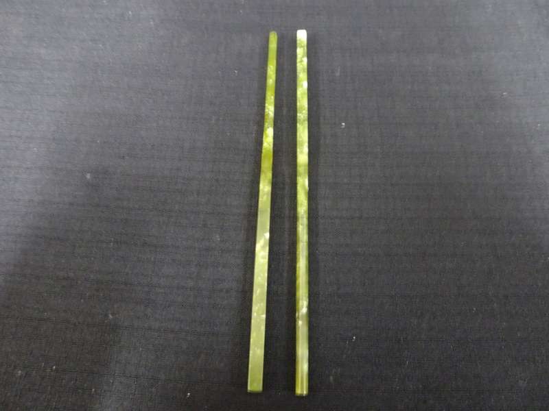 Lovely Set Of Natural Jade Hand Carved Chinese Chopsticks - In Excellent Condition