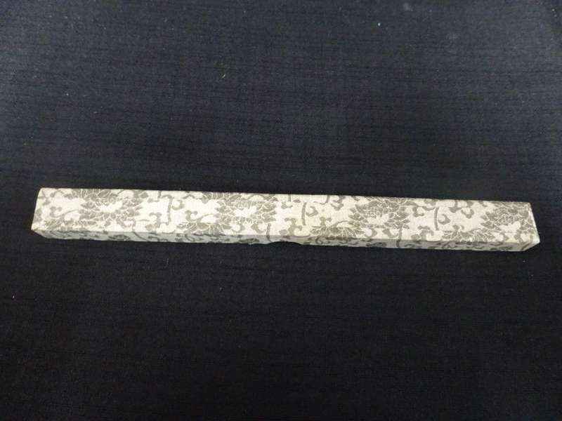 Lovely Set Of Natural Jade Hand Carved Chinese Chopsticks - In Excellent Condition