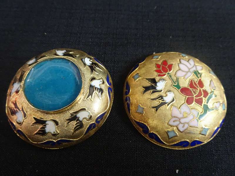 Stunning Vintage Chinese Cloisonne Enamel Brids And Flower Snuff Box - (H: 2cm / W: 5cm)