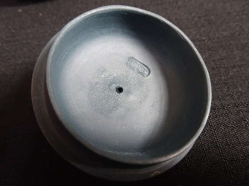 Stunning Vintage Handmade Yixing Zisha Clay Teapot With Animal Figure Lid - H: 7cm / W: 13cm