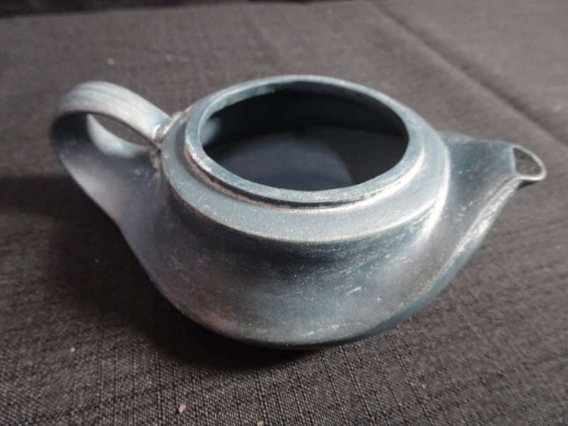 Stunning Vintage Handmade Yixing Zisha Clay Teapot With Animal Figure Lid - H: 7cm / W: 13cm
