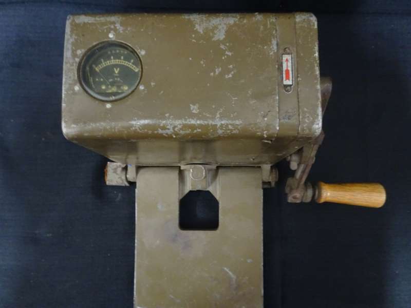 Very Rare Vintage Radio Transmitter WW2 Fuji Electric Manufacturing No. 19 Hand-Held Generator