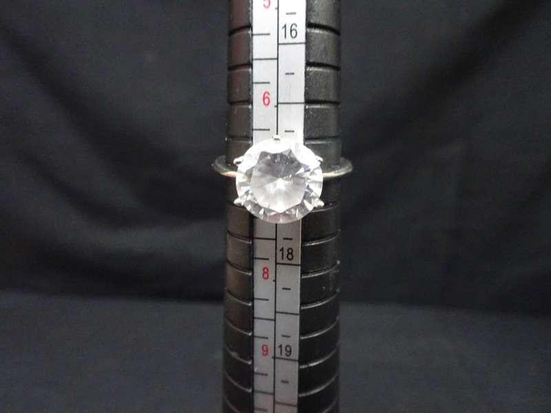 Stunning Sterling Silver Solitaire Ring - 3.8 Gram - Clearly Marked 925 - Size 7