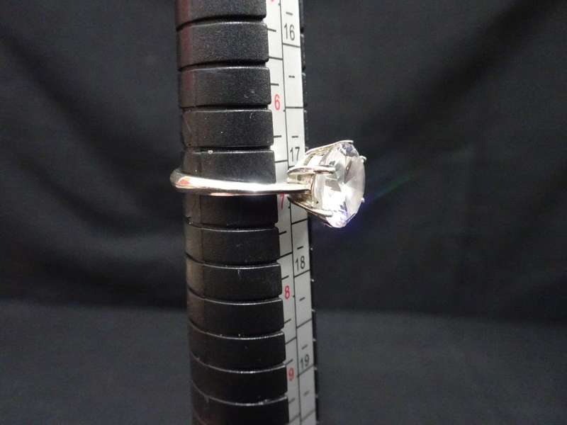 Stunning Sterling Silver Solitaire Ring - 3.8 Gram - Clearly Marked 925 - Size 7