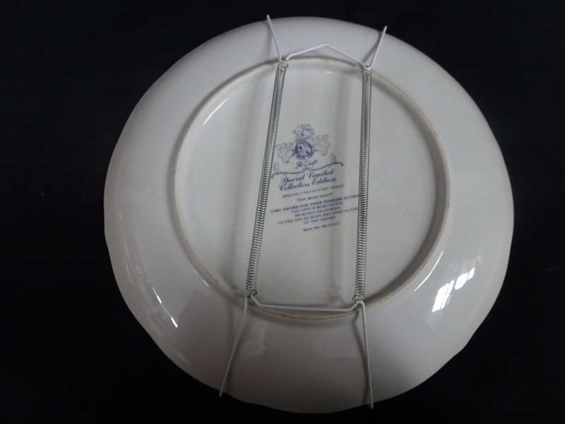 Stunning Vintage Special Limited Collectors Edition "The Merchant" Delft Wall Plate