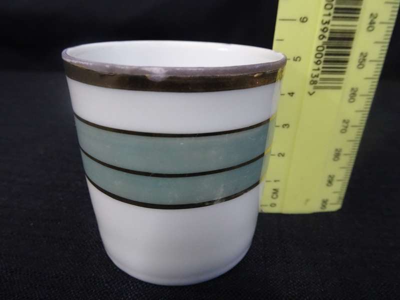Lovely Vintage Set Of Three Miniature Espresso Cups And Saucers - Made In Norleans Japan