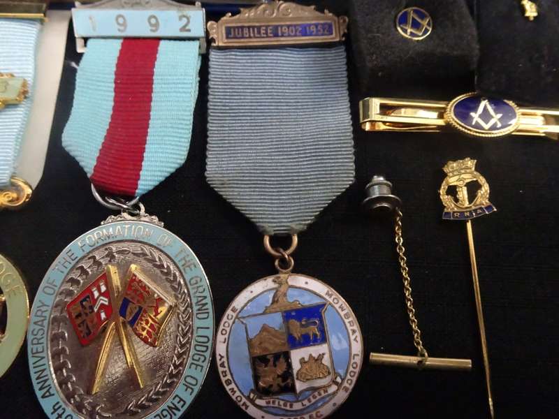 Large Collection Of Masonic Medals, Booklets, Pins And Other Collectables - Please View Images