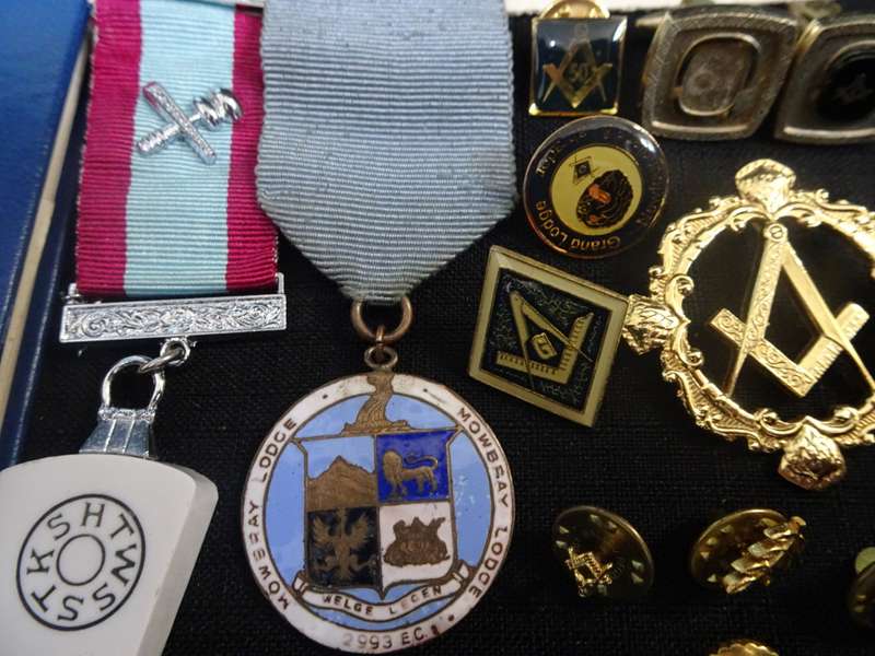 Large Collection Of Masonic Medals, Booklets, Pins And Other Collectables - Please View Images