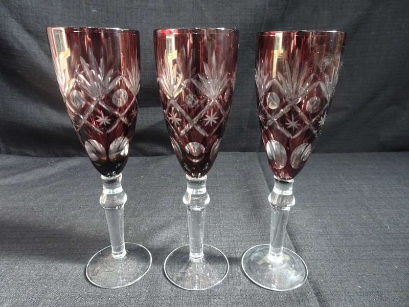 Set Of Three Vintage Burgandy Cut Glass Champagne Glasses - In Excellent Condition