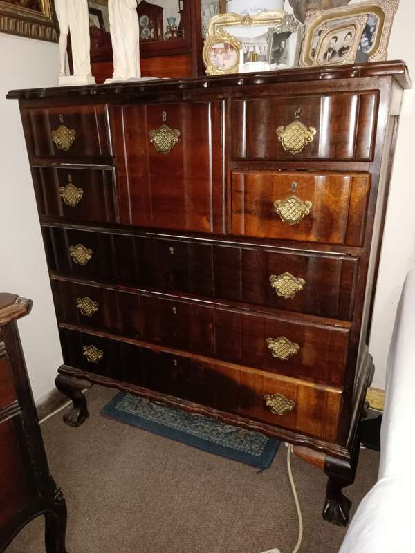 Imbuia Chest of Drawers / `Laaikas`