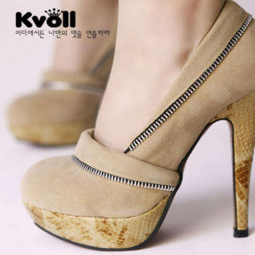 $98** Leopard grain high-heeled shoes