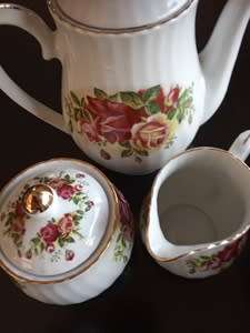 Beautiful 19 Piece Fine China Tea/Coffee Set " English Rose " Vintage