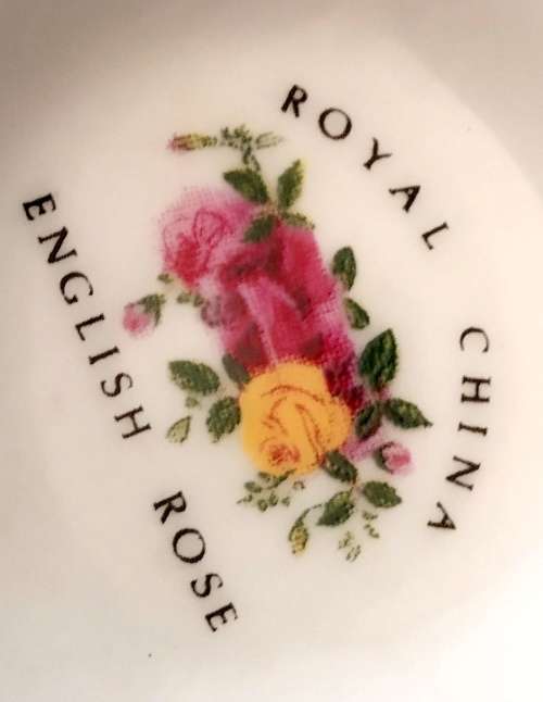 Beautiful 19 Piece Fine China Tea/Coffee Set " English Rose " Vintage