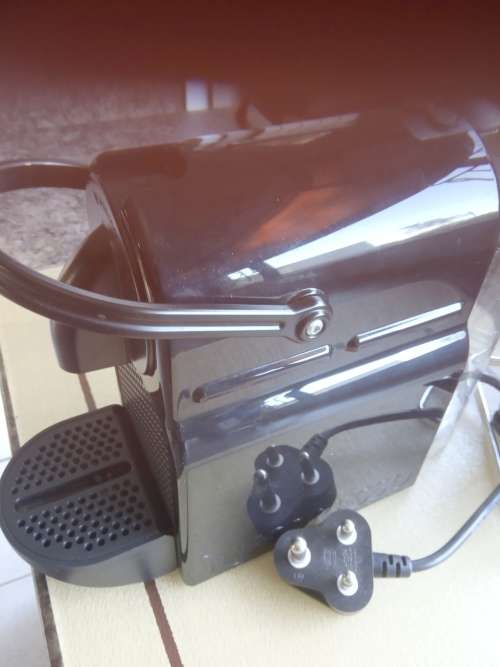 Nespresso  "Inissia" Coffee Capsule Machine - Like New  REDUCED