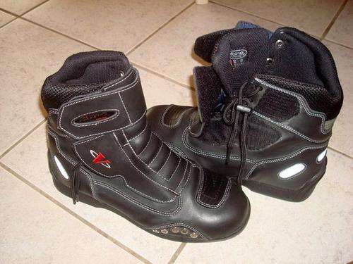 LADIES  'NITRO'   MOTORCYCLE  BOOTS    "REDUCED"