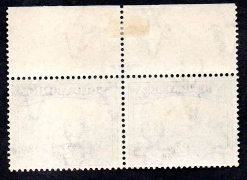 UNION 1933-48 HYPH PICT 2d ARROW PAIR MM WITH DOUBLE VARIETY `MISSING CLOUDS` `LADDER TO SKY`.