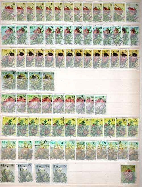 ALBUM WITH MIXED WORLD STAMPS. AS PER SCANS. PLEASE READ BELOW.