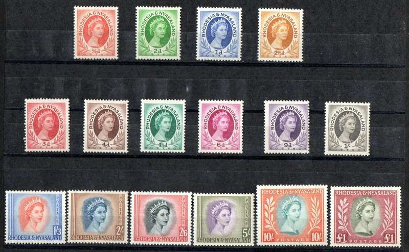 RHODESIA+NYASA 1954 QEII SET OF (X16) MINT. ALL UMM BUT 2s6d, 10s + 1 POUND MM. CV GBP 120 FOR UMM.
