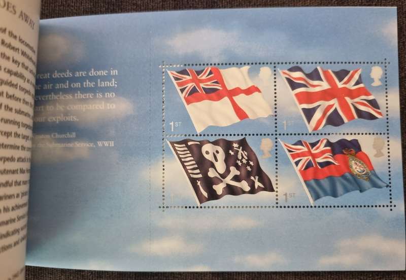 GB 2001 CENTENARY OF ROYAL NAVY SUBMARINE SERVICE MINT/COMPLETE BOOKLET. SGDX27. CV GBP 40. LOVELY.