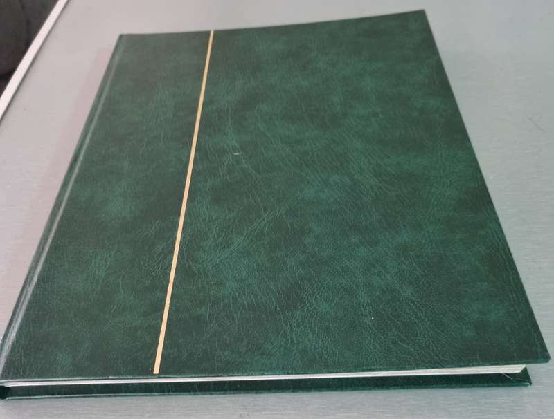 ALBUM 2ND HAND IN GOOD NICK WITH FISH THEMATICS. 8 PAGES/16 SIDES. NB: PLEASE READ BELOW!!