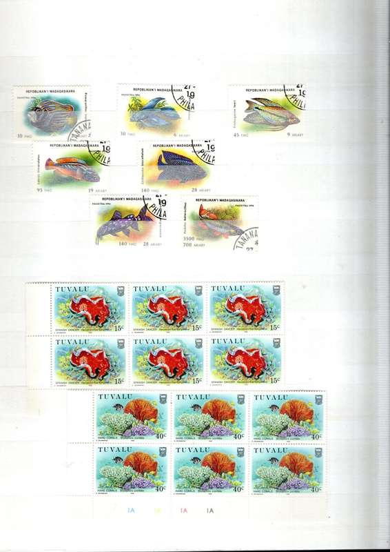 ALBUM 2ND HAND IN GOOD NICK WITH FISH THEMATICS. 8 PAGES/16 SIDES. NB: PLEASE READ BELOW!!