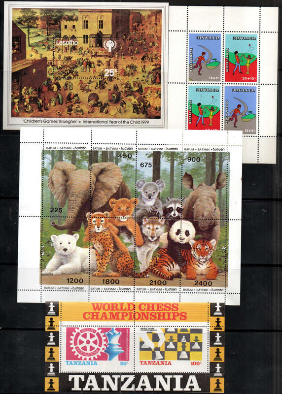 WORLD CLEARANCE LOT OF (X40+) UMM MINI SHEETS ETC. AS PER (X10) SCANS! GOOD VALUE. NICE THEMATIC MIX