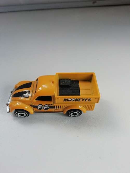 A Must Have 1949 Volkswagen Beetle Pickup - Moon Eyes (Hotwheels)