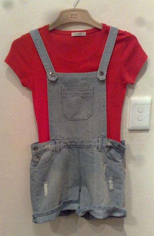 **HOT ITEM** R1 no reserve! Brand New Denim Dungaree.13-14yrs or size 28 or 30.Great Gift!