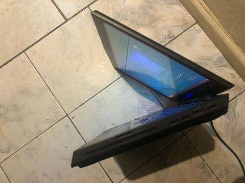 Alienware M17x Intel Core i7-2670QM  Gaming Laptop