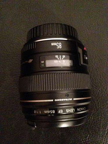 Canon lens EF 85mm 1:1.8 Ultrasonic