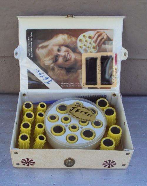 Jetset Boiling water Instant Hair Curlers (In Original holder)