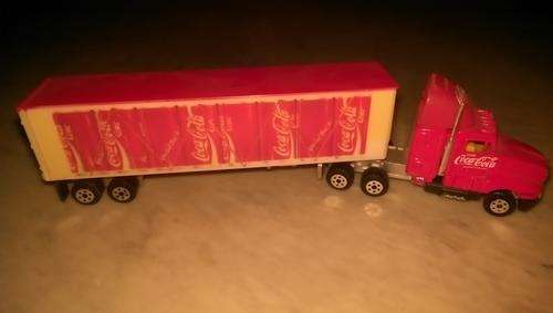 coco cola truck red
