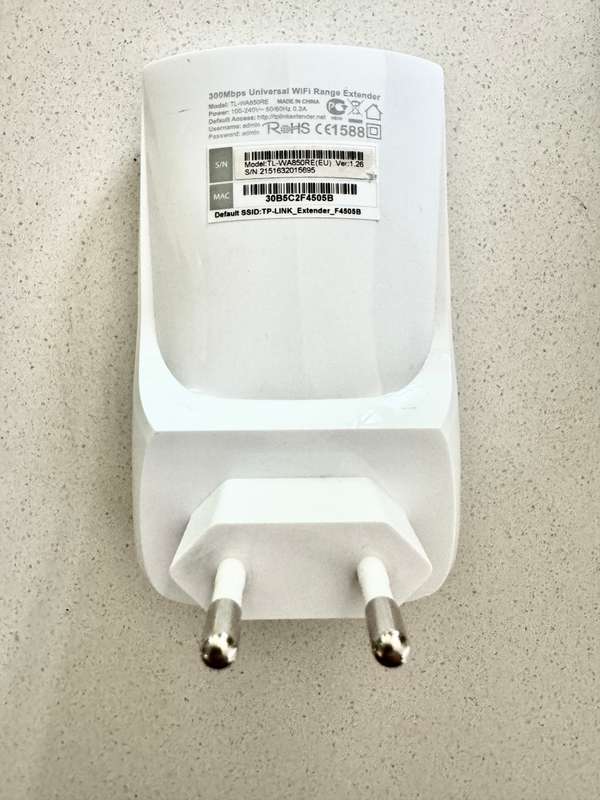 TP-LINK 300Mbps Universal Wireless N Range Extender (with Ethernet port)