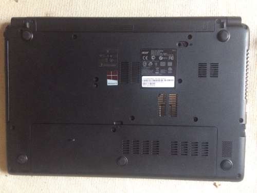 ACER ASPIRE E1 (NEEDS A NEW SCREEN AND KEYBOARD)