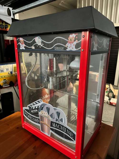 Pre-Owned Popcorn Machine POP6A-B Red & Black