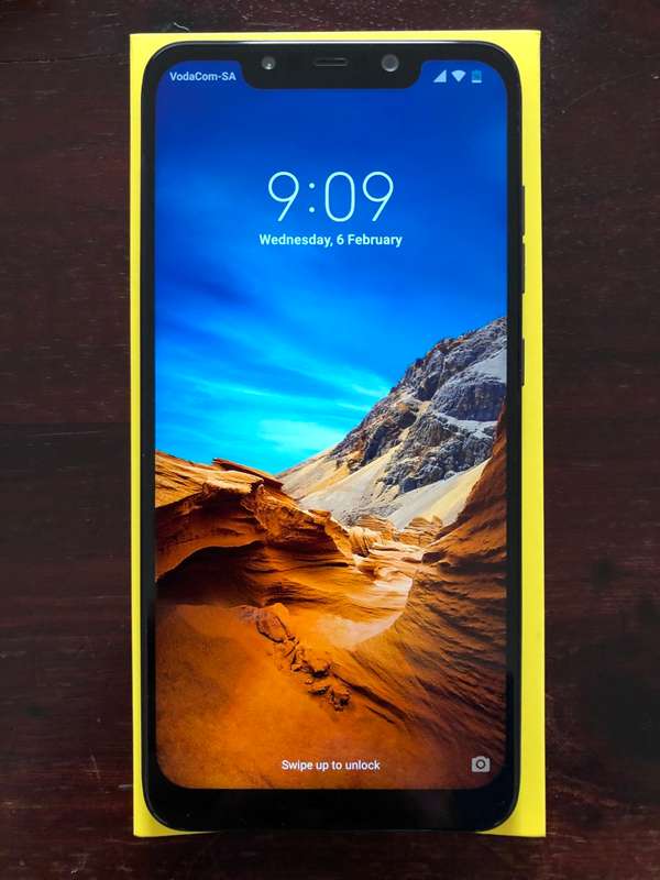Xiaomi Pocophone F1 (Black) Snapdragon 845, 6GB RAM, 64GB ROM, Face Unlock, Fingerprint Sensor