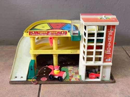 Fisher Price Parking Ramp and Service Station