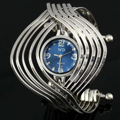 STUNNING & BOLD - Fashion Watch