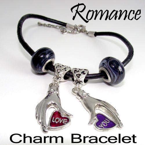 VALENTINES DAY CHARM BRACELET