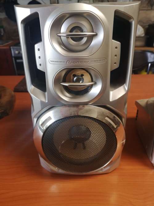 Classic Pioneer sound system
