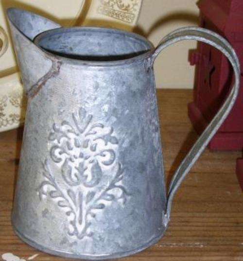 GORGEOUS WATERING CAN