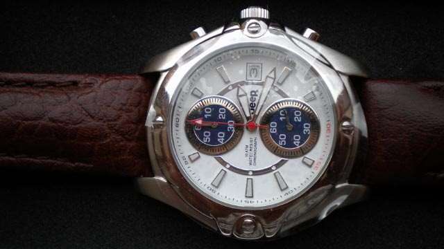 BRAND NEW - MENS JEEP WATCH LEATHER STRAP CHRONOGRAPH 10 ATM