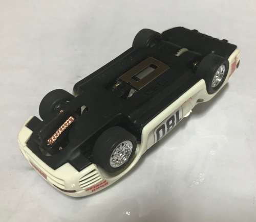 SCX Porsche 959 (white WITH WORKING LIGHTS)