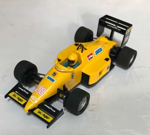 SCX Ferrari F1/87