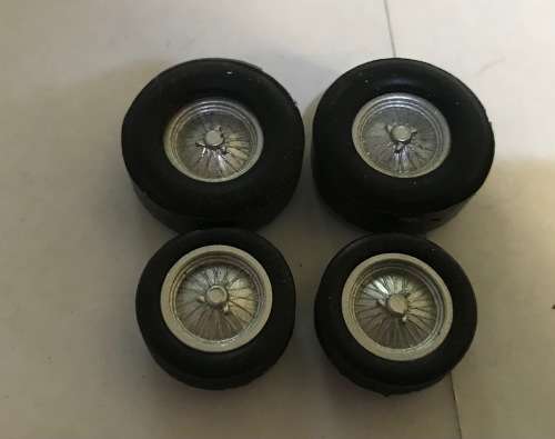 Scalextric Triumph TR4 wheels - listing 2