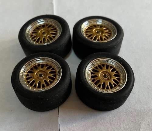 Scalextric Porsche 911 GT3 WHEELS and TYRES - Listing 1 - ONE WEEK AUCTION
