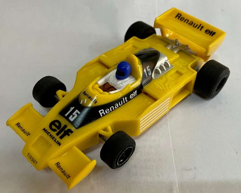 CHRISTMAS IN JUNE - Scalextric Renault RS01 (Listing 2)