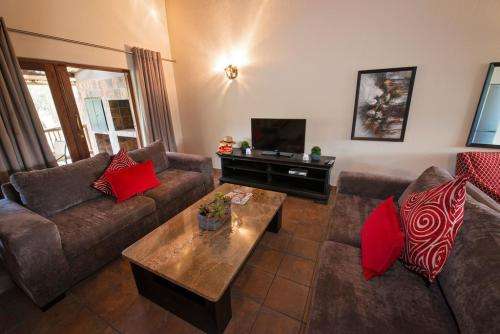 SEASONS SPORTS AND SPA ( NORTH WEST) : 3 Bedroom units sleeping 8 : 29th April - 3rd May 2019