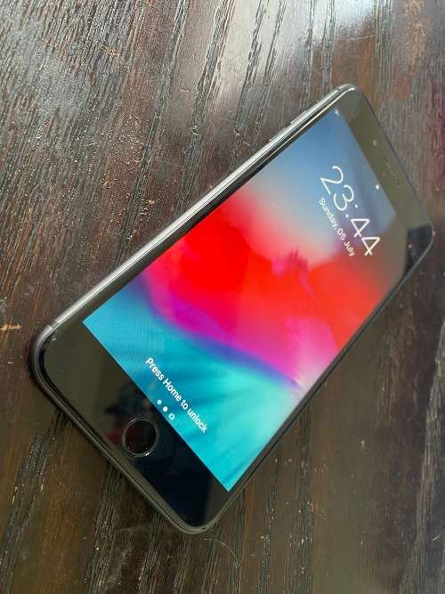 iPhone 8 Plus 64GB (Locked to Sprint)