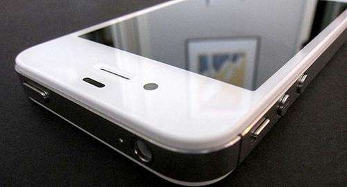 Stunning iPhone 4S 64GB - White - Like New - With Warranty